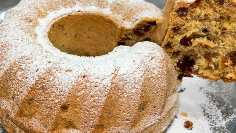 Kuglof sa suvim voćem, jednostavan domaći recept