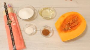 Sastojci za bundevaru: kora za pitu, bundeva, šećer, ulje i začini